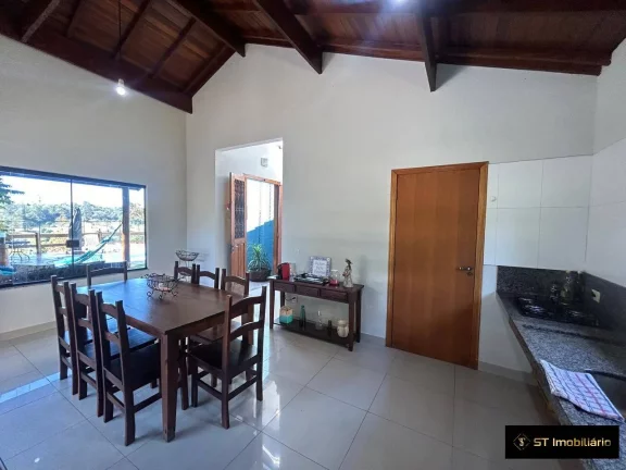 Imagem Incrível Chácara Térrea Mobiliada 3 Suítes em Condomínio em Atibaia!