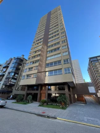 Imagem Apartamento à venda, com 4 quartos, 220m²