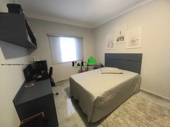Imagem Casa para Venda em Limeira, Jardim Canaã, 3 dormitórios, 1 suíte, 2 banheiros, 2 vagas