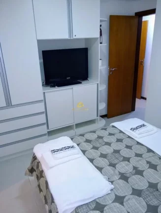 Imagem Viva com Qualidade: Seu Novo Endereço a Passos do Mar na Enseada Azul
Apresentamos uma oportunidade...