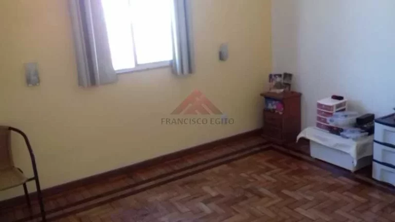 Imagem partamento de 3 quartos, que inclui uma vaga de estacionamento dentro do condomínio,proximo a subida e descida da ponte Rio Niterói, com 02 lances esc