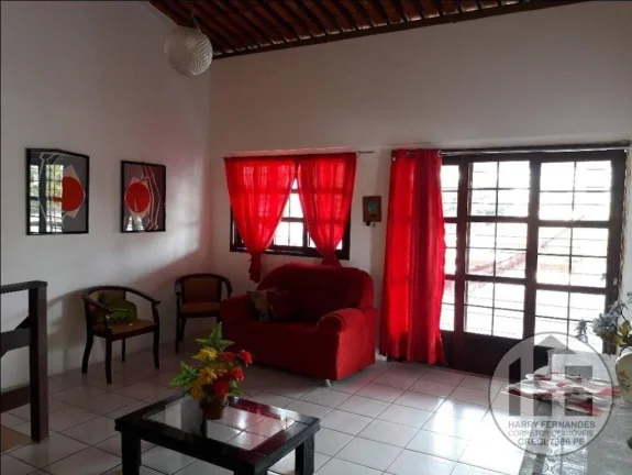 Imagem Casa de dois pavimentos, 360m, com 4 quartos, localizada em Campo Grande, Recife - Pernambuco.