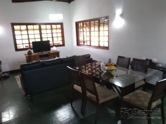 Imagem Ótima chácara com piscina.
