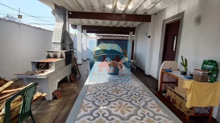 Imagem Casa a 500 metros da Praia do Suarão em Itanhaém 395mil