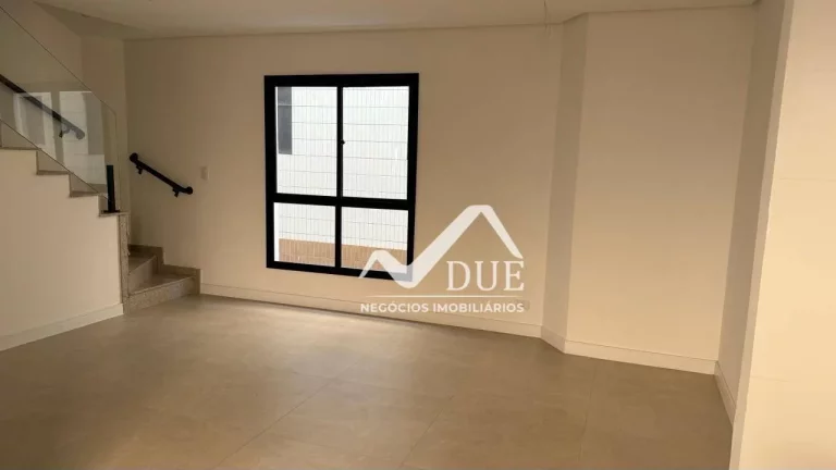 Imagem Village tipo sobrado com 2 suites. 4 banheiros, espaço gourmet para churrasqueira à venda, 89 m² por R$ 810.000 - Boqueirão - Santos/SP