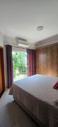 Imagem Casa com Quintal,Área de serviço e Garagem, em Vila Bela, Guaratinguetá