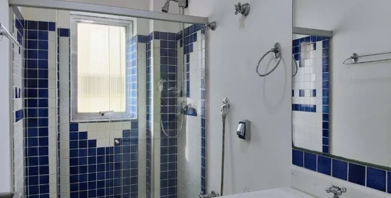 Imagem Apartamento Para Locação 150M², 3Q, 1 Suíte, 2 Banheiros, 1 Vaga, Banheira, Lavabo, Split, Dependência de Serviço, Portaria 24h, Armários Embutidos.