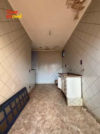 Imagem Casa à venda em Ribeirão Preto-SP, Jardim Diva Tarlá de Carvalho: 2 quartos, 1 sala, 1 banheiro, 2 vagas, 80m²!