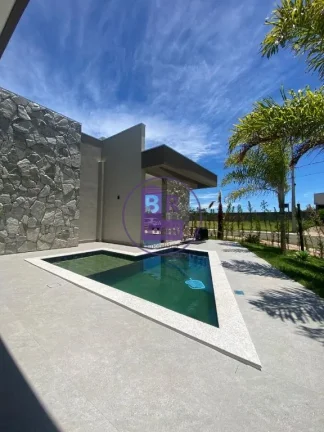 Imagem Linda casa térrea em condomínio fechado.