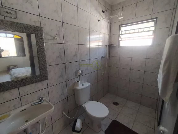 Imagem Casa térrea com 2 dorms, á 950m da Praia à venda em Peruíbe
