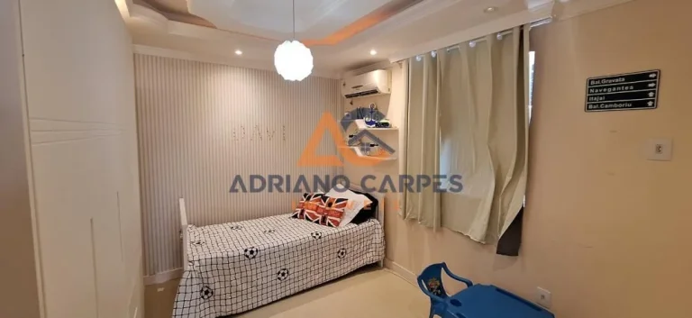 Imagem Apartamento mobiliado com 1 suíte mais 1 dormitório e demais cômodos na quadra mar na praia de Gravatá em Navegantes a venda com a Imobiliária Adriano Carpes