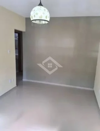 Imagem CASA DÚPLEX EM CONDOMÍNIO COM PISCINA NA FREGUESIA