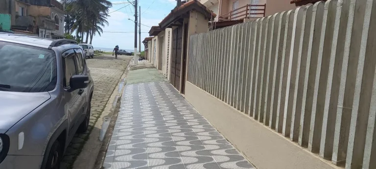 Imagem Casa para Venda em Itanhaém, Bopiranga, 2 dormitórios, 1 suíte, 2 banheiros, 4 vagas