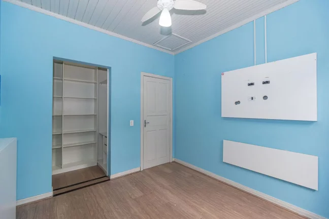Imagem Casa Residencial de 4 quartos no bairro Campo Comprido