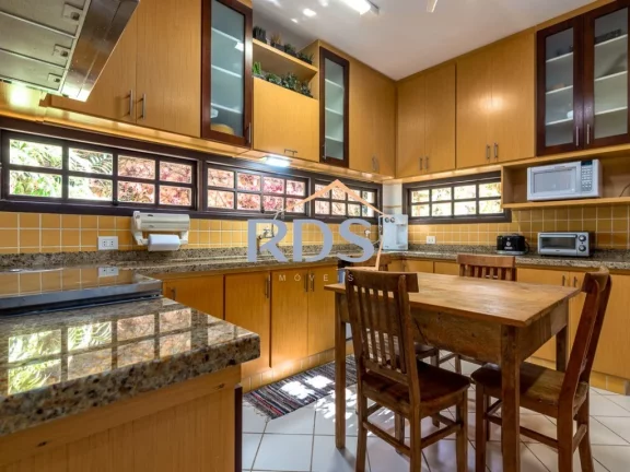 Imagem Lindíssima casa em Atibaia ,porteira fechada ! 350m² 05 suítes