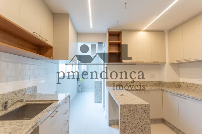 Imagem Cobertura Duplex reformada em Pinheiros, com 170 m² .
