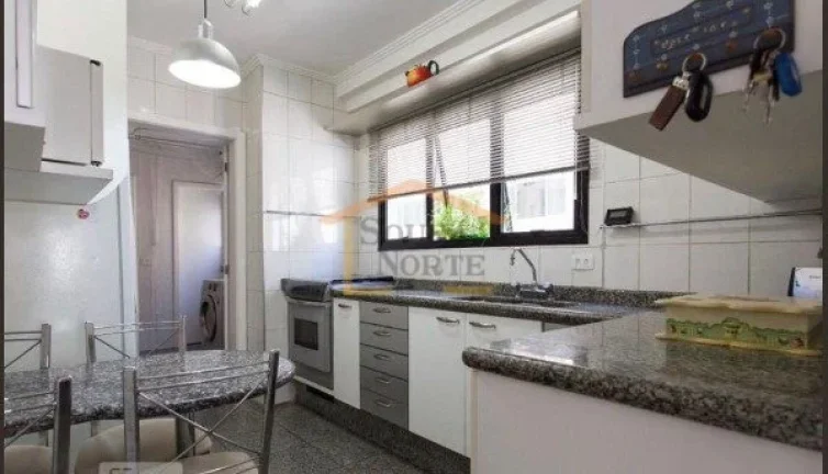 Imagem Apartamento com 150m², um apartamento por andar. Dispõe de 4 dormitórios, sendo 3 suítes com arm...