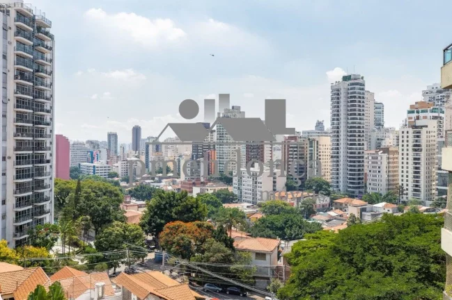 Imagem Excelente apartamento em Perdizes com elevador privativo, um por andar, 162m²