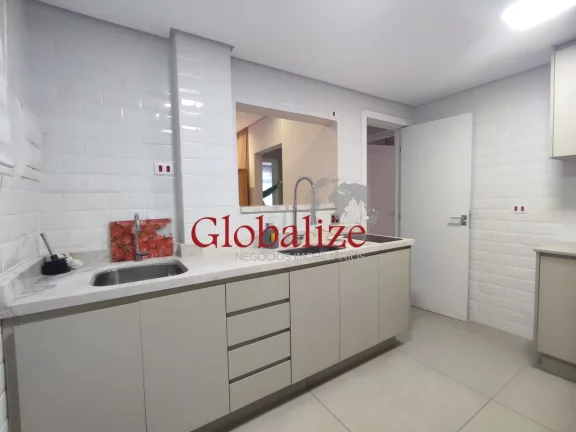 Imagem Apartamento 02 dormitórios 01 suíte vaga de garagem frente mar no Gonzaga em Santos R$ 680.000,00