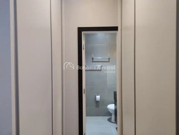 Imagem ...#34;Conforto e Lazer: Linda Casa em Condomínio com Suítes e Área de Lazer Completa!...#34;