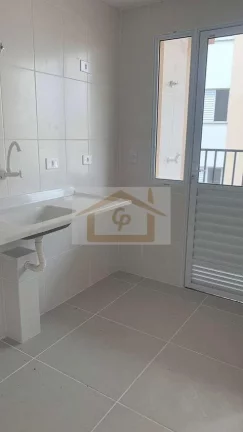 Imagem Condomínio residencial de prédios, com 260 unidades e lazer, recém entregue (2024) Elevador Sala ...