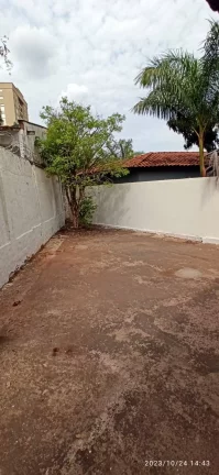 Imagem VENDE-SE ÓTIMA CASA 04 DORMITORIOS ARAÇATUBA SP PROXIMO A RODOVIARIA.