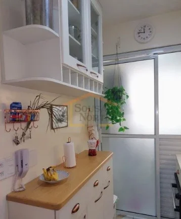 Imagem Apartamento com 61m², possui sala 2 ambientes com ar condicionado e sacada. Dispõe de 3 dormitóri...