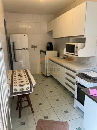 Imagem Casa térrea com edícula e área gourmet, implantada em terreno de 150m², com 200m² de área cons...