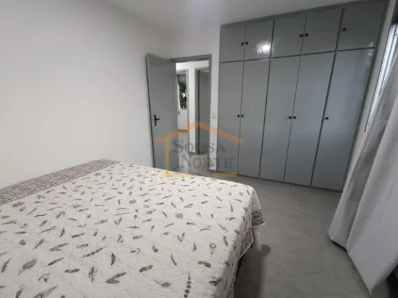 Imagem Apartamento recém-reformado com 82m², distribuído em sala ampla para 2 ambientes, 3 dormitórios,...