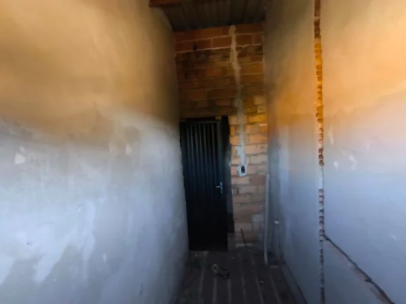 Imagem Casa De 2/4 Com Barracao No Jardim Bela Vista Goiania