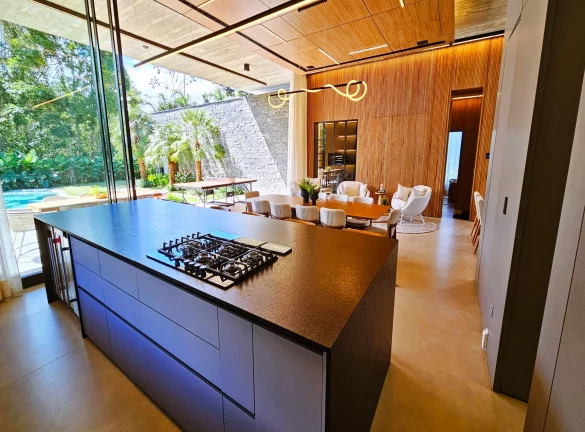 Imagem Casa de luxo à venda em Riviera de São Lourenço Módulo 15: 5 suítes, 3 salas, 3 vagas, 542m² de área.