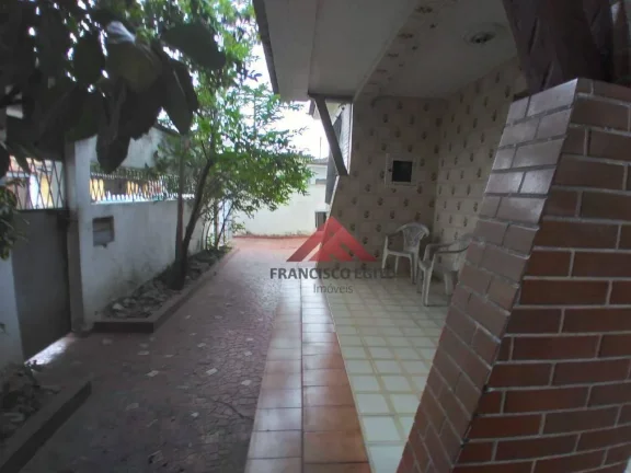 Imagem Casa com 3 dormitórios à venda, 122 m² por R$ 1.800.000,00 - Centro - São Gonçalo/RJ
