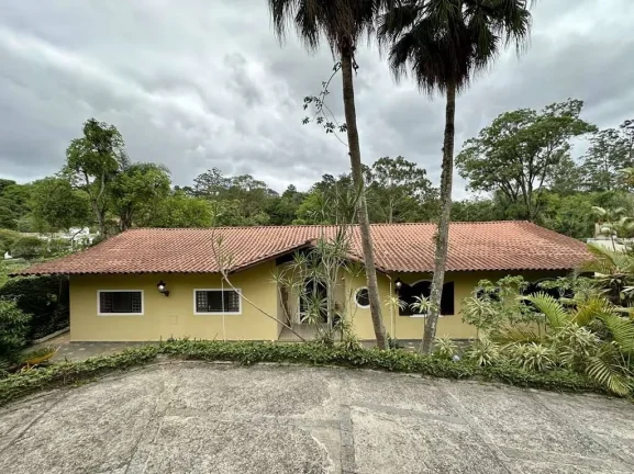 Imagem Cond Pq do Refúgio - 2.900 m² terreno, 5 suítes, piscina, quadra, pomar!