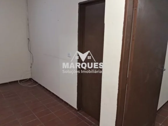 Imagem Ótima Oportunidade! Sobrado + 2 Casas para Moradia