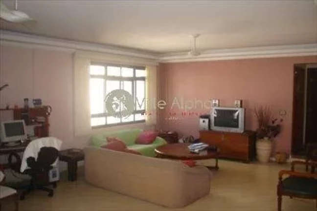 Imagem Apartamento a venda na quadra da praia do Embaré em Santos