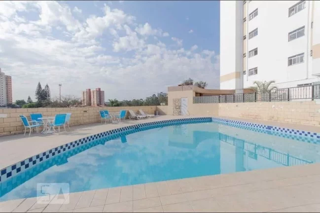Imagem Oportunidade - Apartamento Andar Médio de 2 Dormitórios e 1 vaga de garagem na Vila Carmosina a 2min da Estação Dom Bosco