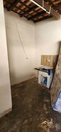 Imagem Casa Padrão com dois dormitórios mais edícula