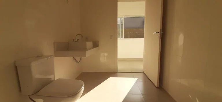 Imagem A Batelli Im...oacute;veis apresenta esta ...oacute;tima casa com linda vista para o verde, em um am...
