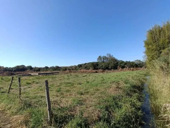 Imagem Construa Seu Refúgio na Colônia: Terreno de 3000m2 com Projeto Arquitetônico Personalizado