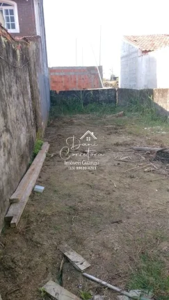 Imagem Casa à venda em Mongaguá-SP, bairro Florida Mirim: 1 quarto, 2 salas, 1 banheiro, 2 vagas de garagem!