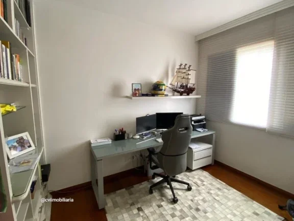 Imagem Excelente apartamento 4 quartos, finamente decorado, com 160mts, em ótima localização!
Ao Lado de...
