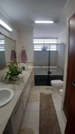 Imagem EspaÃ§o, conforto e localizaÃ§Ã£o privilegiada no Taquaral!

Casa ampla com 400mÂ² de Ã¡rea construÃ...
