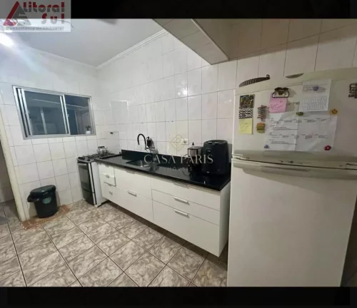 Imagem Apartamento à venda na Guilhermina, Praia Grande-SP: 2 quartos, 1 sala, 1 banheiro, 1 vaga, 70m². Confira!