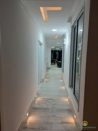 Imagem Ótima casa com 3 suítes com closet+ 1 revers., planejados, piscina aquecida