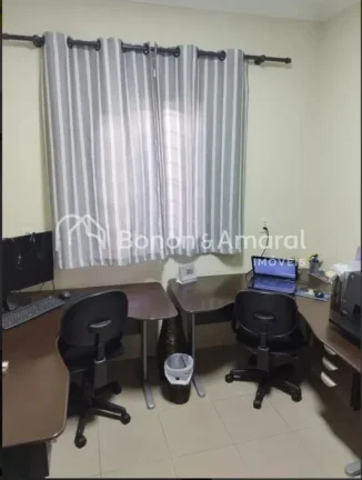 Imagem Casa à venda com excelente padrão de construção, oferecendo conforto, modernidade e praticidade....