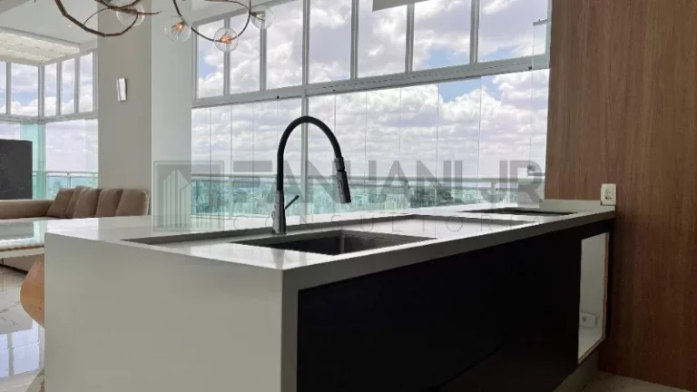 Imagem Apartamento de Luxo à Venda em Cerqueira César - 1 quarto, 1 suíte, 3 salas e 2 vagas de garagem - São Paulo-SP - 120m².