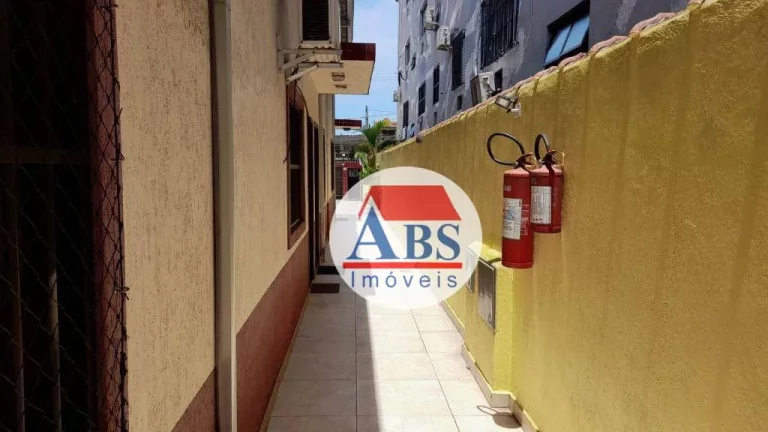 Imagem Sobrado com 2 dormitórios à venda, 68 m² por R$ 220.000,00 - Parque São Vicente - São Vicente/SP