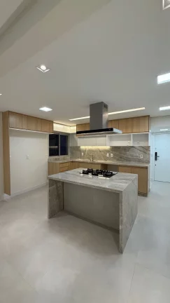 Imagem Apartamento 4 Quartos com 2 Suítes à Venda no Parque das Castanheiras – Praia da Costa, Vila Velha ES