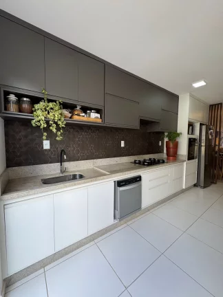 Imagem Casa em Condomínio à Venda em Vitória da Conquista-BA, Bairro Candeias: 3 Quartos, 1 Suíte, 1 Sala, 2 Banheiros, 1 Vaga, 77m².