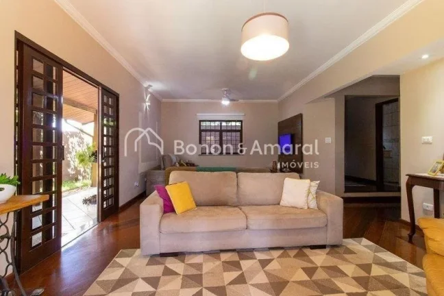 Imagem Descubra esta magnífica casa de 257 metros quadrados, perfeita para quem busca conforto e sofistica...